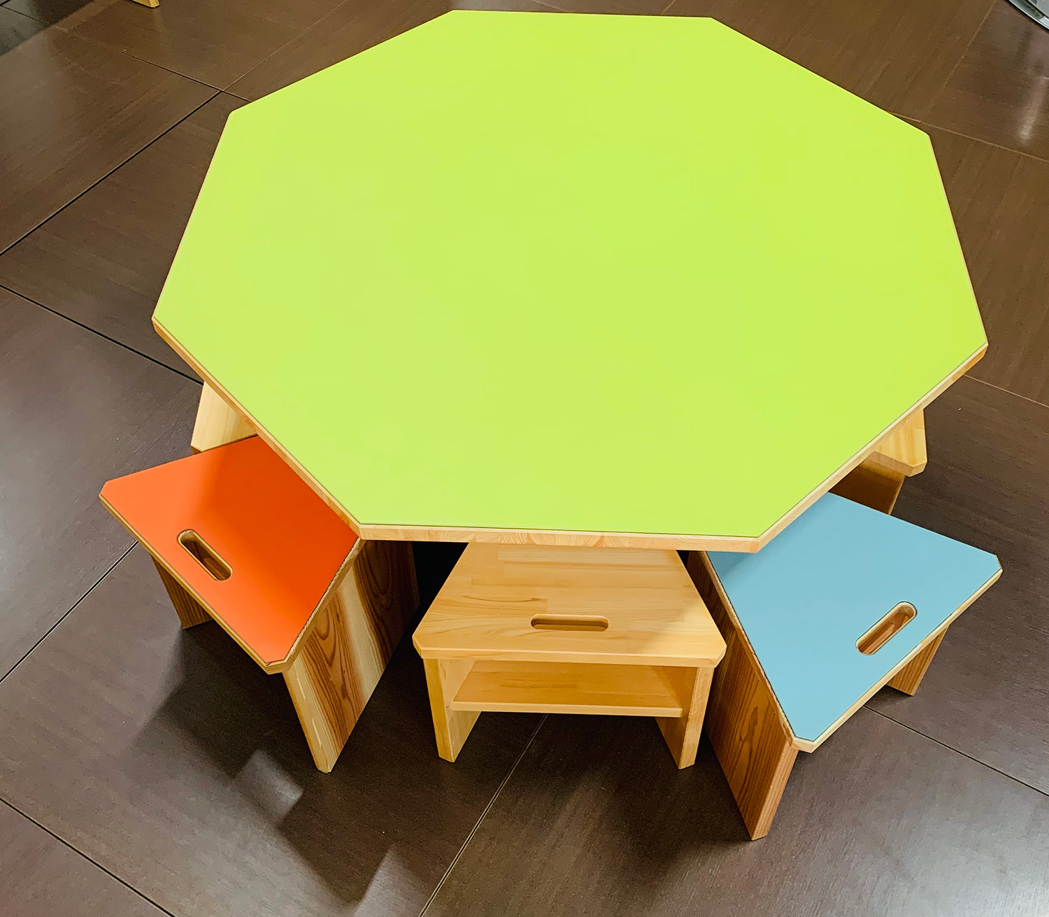 リノリウム八角形テーブル・イス